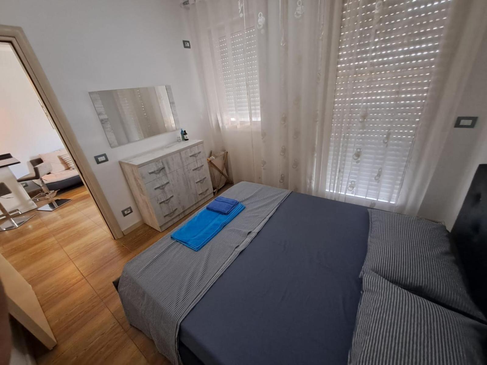 Amazing Seaside Apartament Durrës